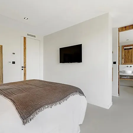 Before Making A Reservation Request Please Read My Host Profile At Bottom Of Page # Private Villa With Pool # * アンティーブ