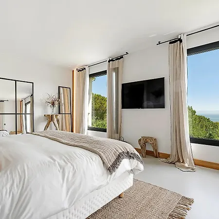 Before Making A Reservation Request Please Read My Host Profile At Bottom Of Page # Private Villa With Pool # Daire