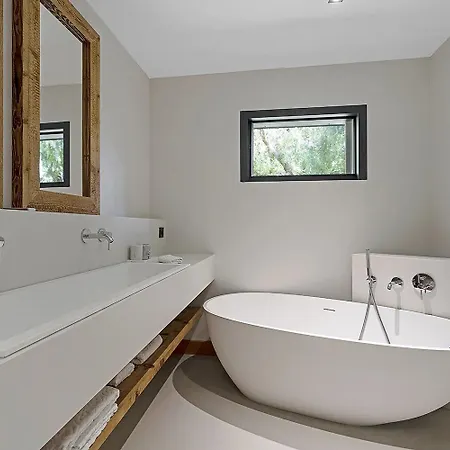 Before Making A Reservation Request Please Read My Host Profile At Bottom Of Page # Private Villa With Pool # アパート *